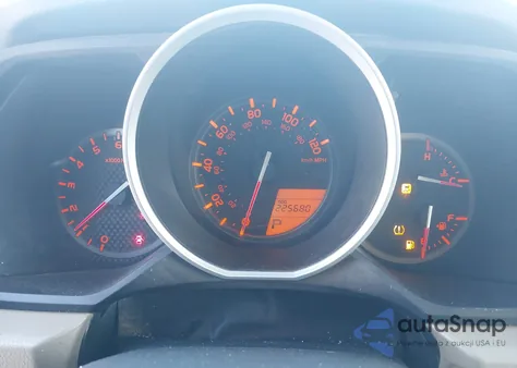 2010 Toyota 4Runner Sr5 V6 z USA, uszkodzony, nr VIN JTEBU5JR1A5010737